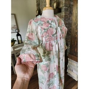 Vintage Ariel Cotton Floral Nightgown‎ White Pink Green Cottagecore Prairiecore